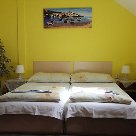 דצ'ין Hotel Formule מראה חיצוני תמונה
