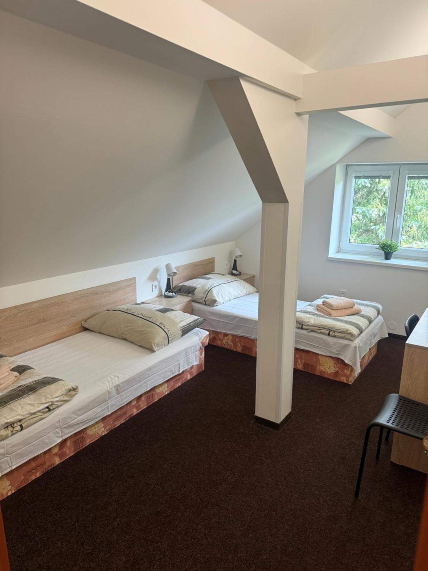דצ'ין Hotel Formule מראה חיצוני תמונה