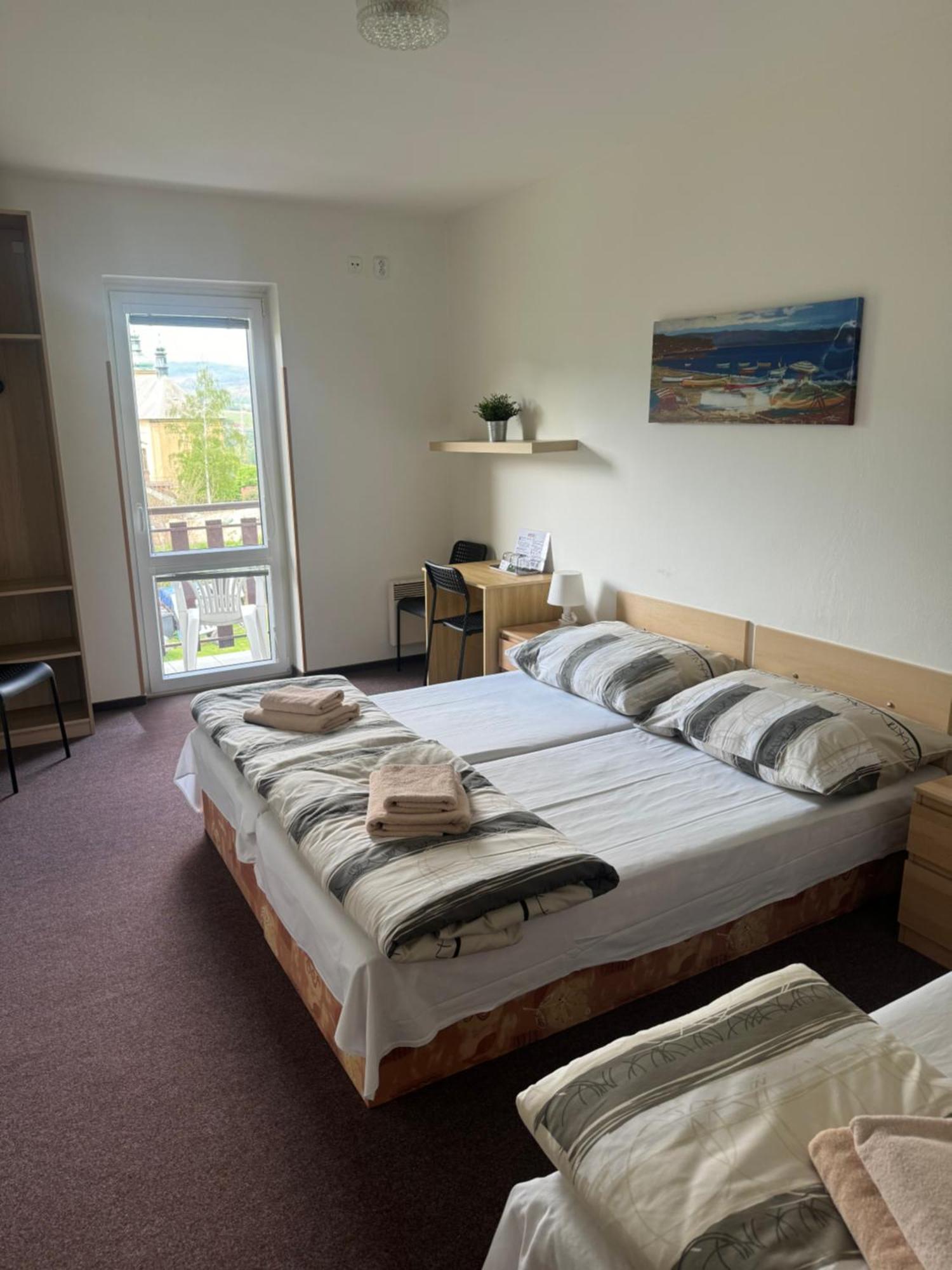 דצ'ין Hotel Formule מראה חיצוני תמונה