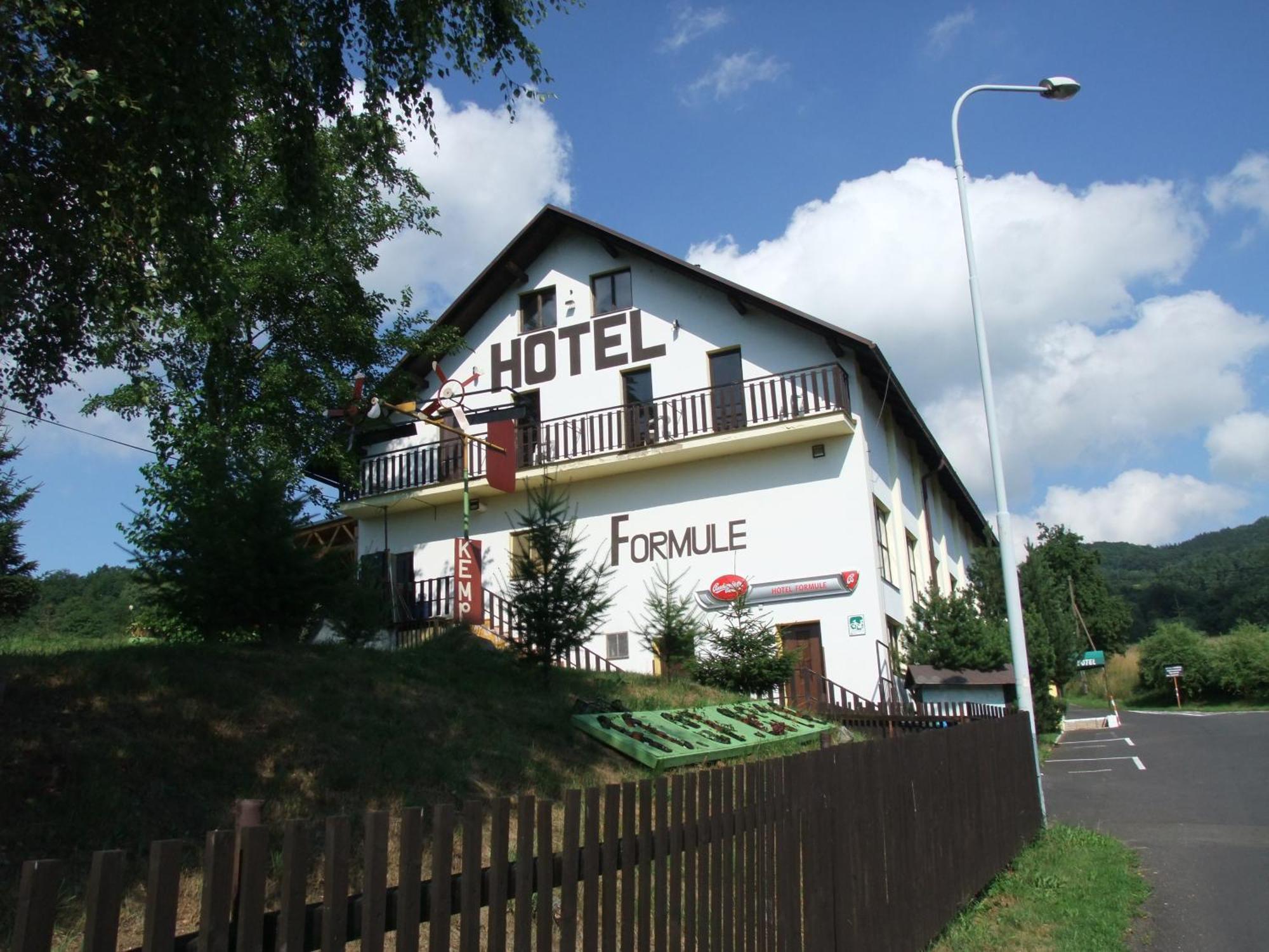 דצ'ין Hotel Formule מראה חיצוני תמונה