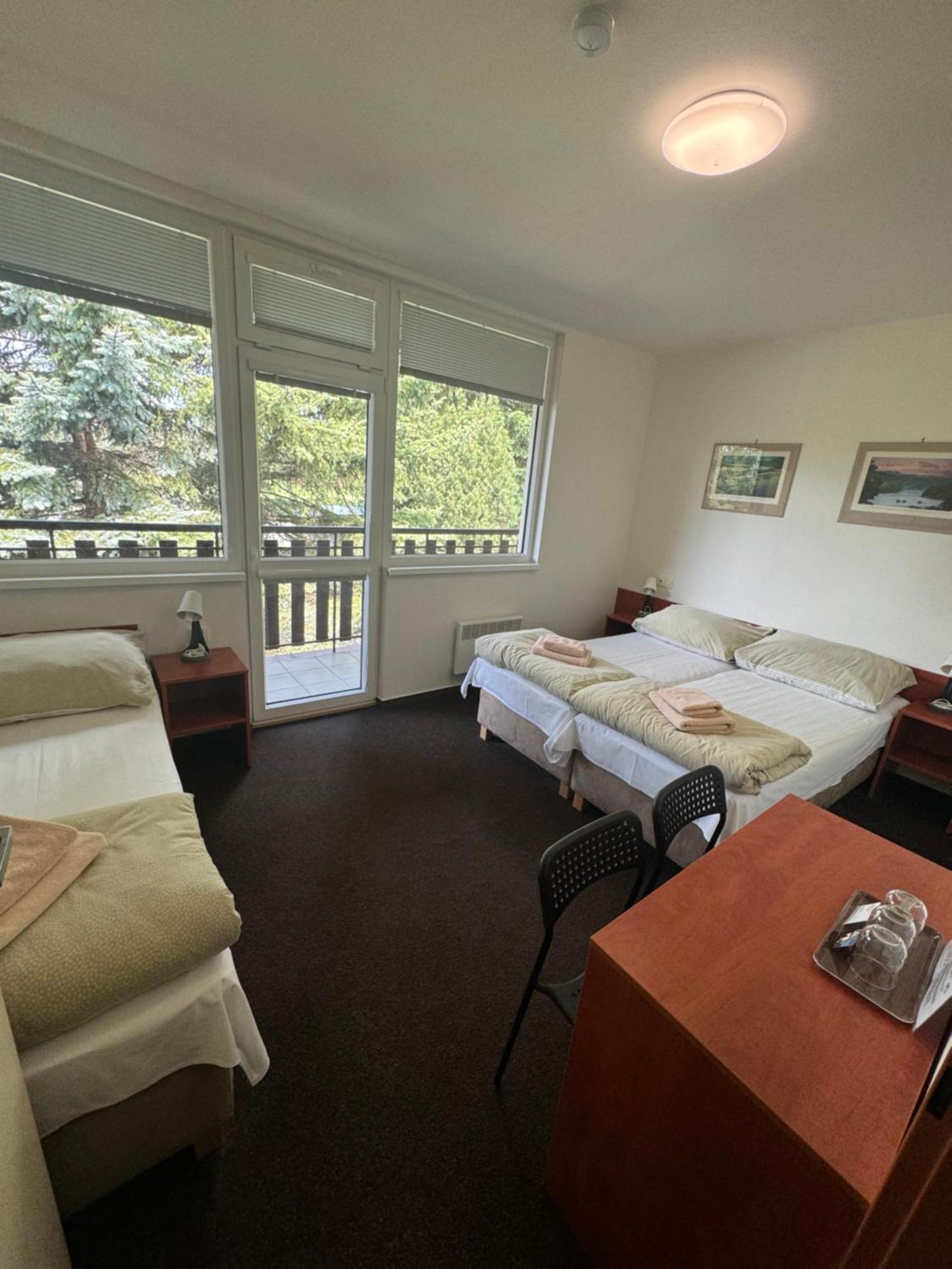 דצ'ין Hotel Formule מראה חיצוני תמונה