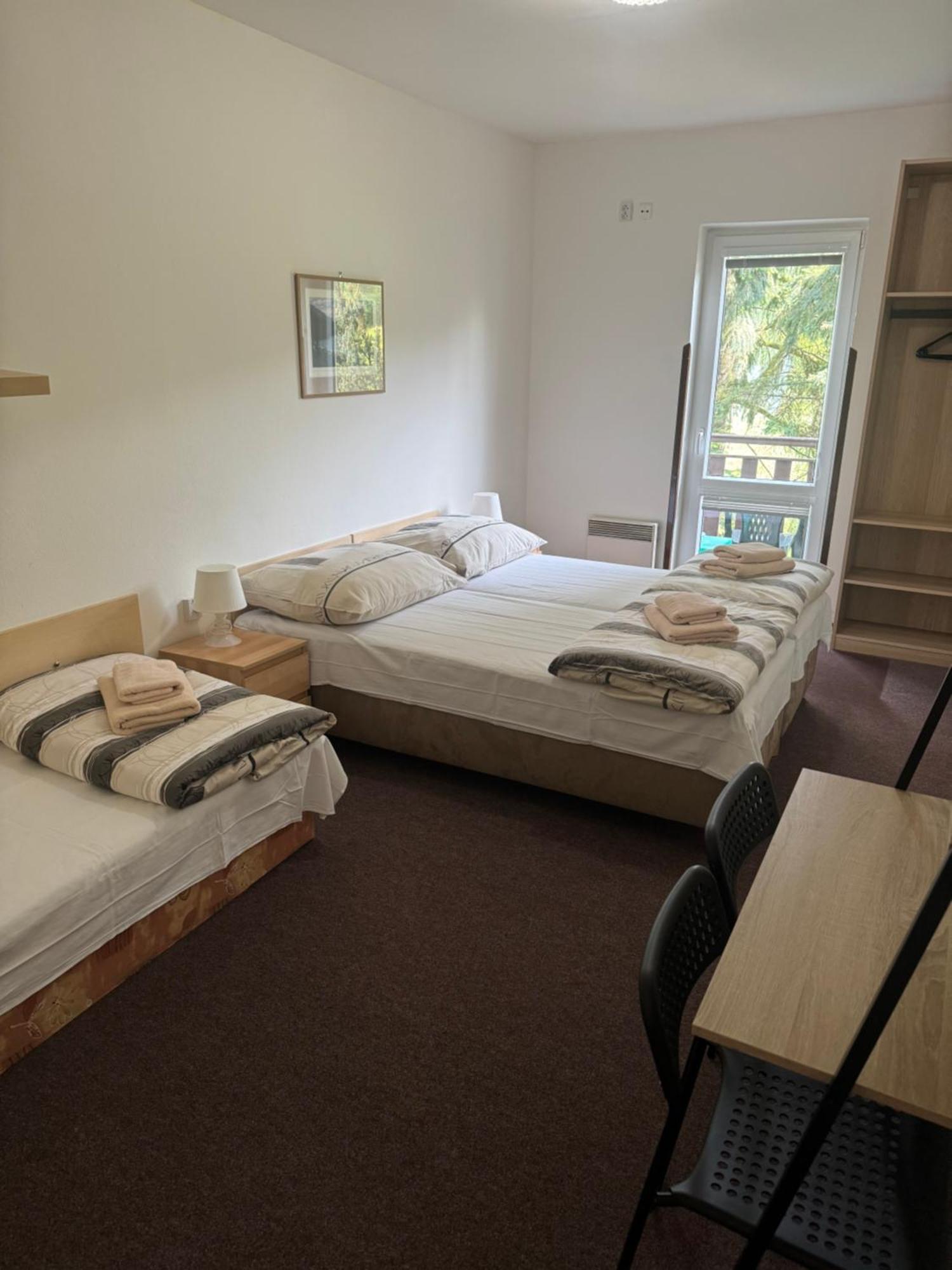 דצ'ין Hotel Formule מראה חיצוני תמונה